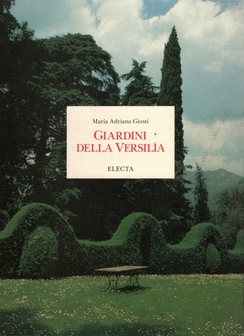 Copertina del libro Giardini della Versilia